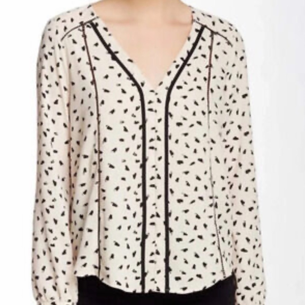 ASTR Cream Black Contrast Stitch Top XS Romantic Workwear Blouse